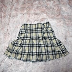 SHEIN Black and Cream Plaid Skater Skirt